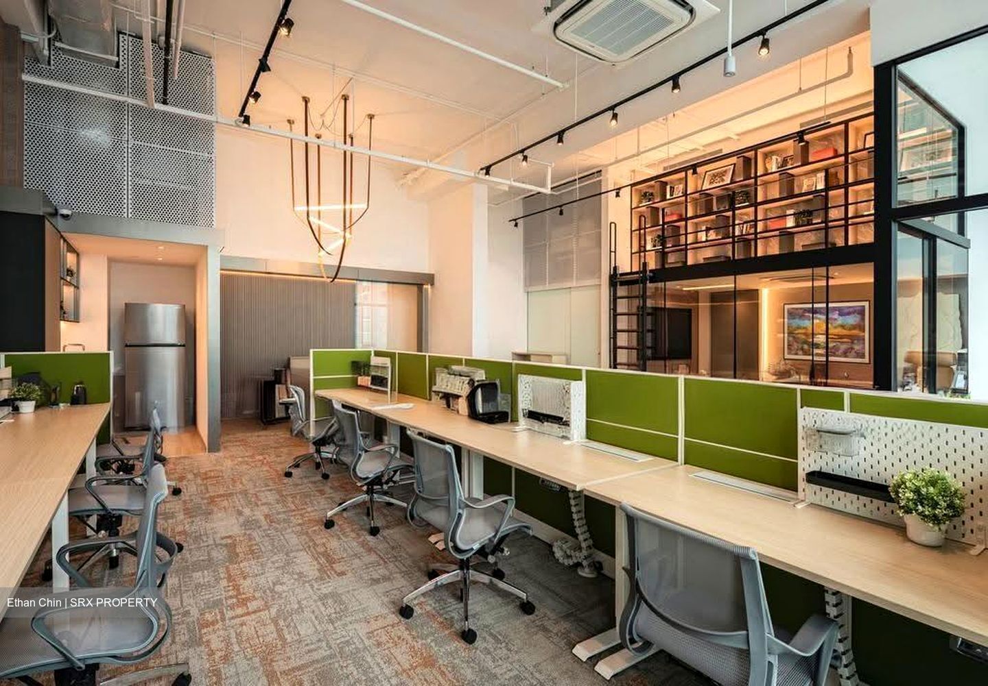 Arc 380 (D8), Office #626818221